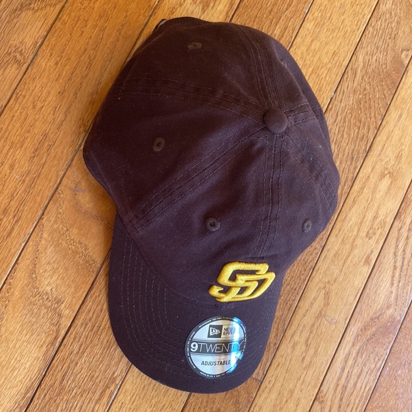 Brand new San Diego Padres ball cap - 9twenty new era.  MLB - Picture 4 of 4